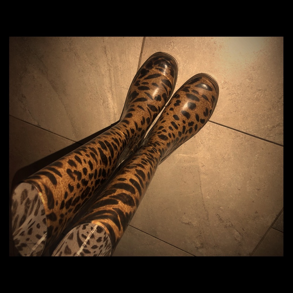 Leopard print rain boots! Barely used